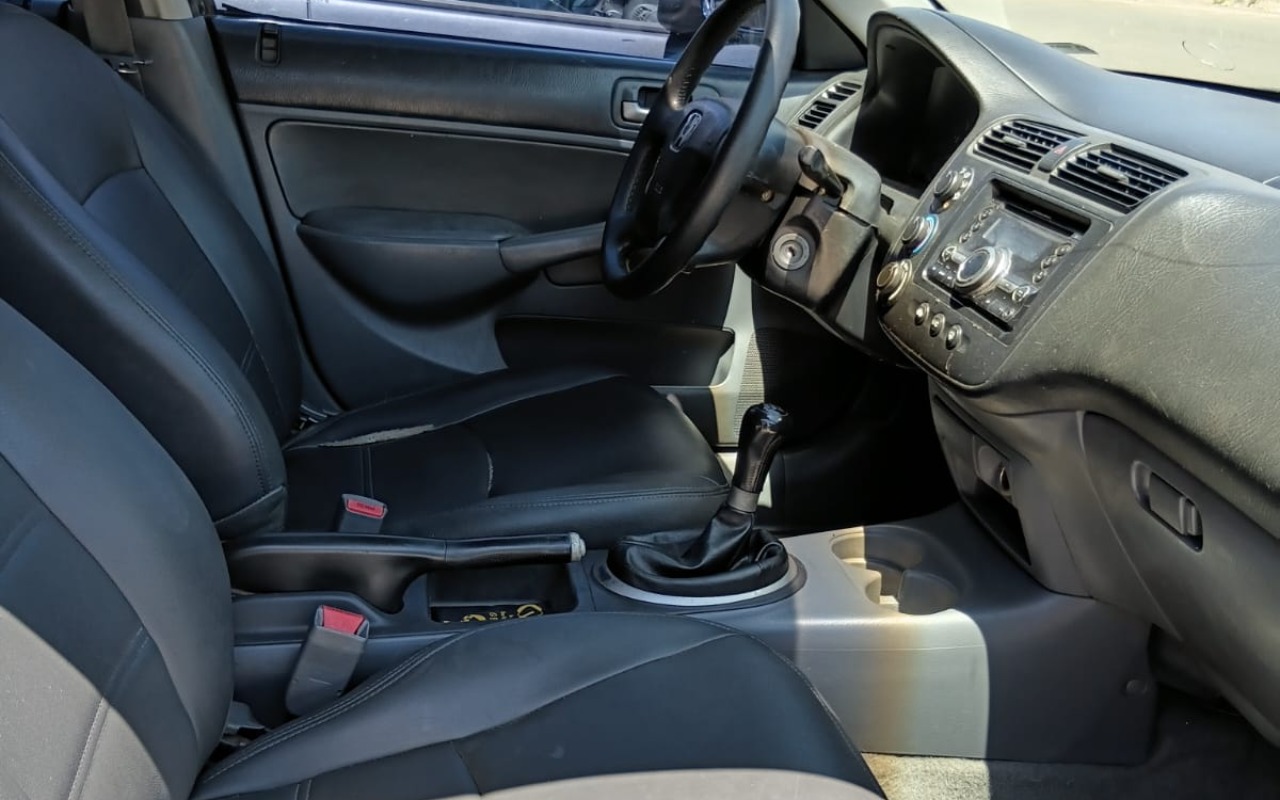 imagem-https://www.socarrao.com.br/sc-vehicle-images-prod/4434841/1792785108533-Q2l2aWMgQXp1bCAxLmpwZWc.jpeg