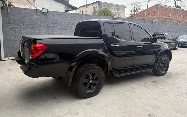 imagem-https://www.socarrao.com.br/sc-vehicle-images-prod/4434863/1792785813947-8598037_0_B_799180b893.jpeg