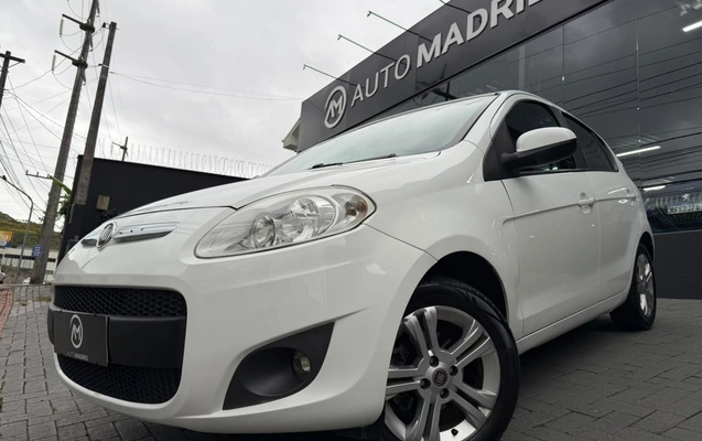 imagem-https://www.socarrao.com.br/sc-vehicle-images-prod/4434892/1792785349477-447ad9d8-fc9f-effa-9816-3a247c80ba24.jpg