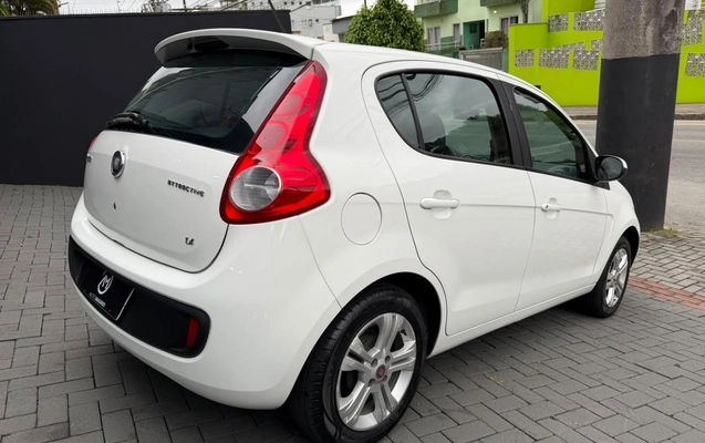 imagem-https://www.socarrao.com.br/sc-vehicle-images-prod/4434892/1792785349481-2fac3258-23d2-a366-f18a-3a247c80bb8b.jpg