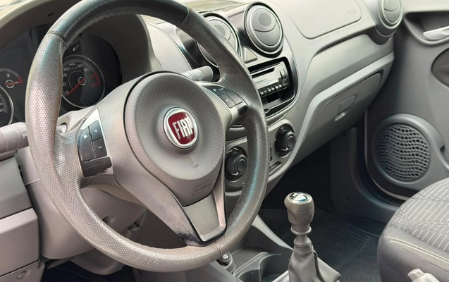 imagem-https://www.socarrao.com.br/sc-vehicle-images-prod/4434892/1792785349487-741e688a-9125-ee3b-7f24-3a247c80bd35.jpg
