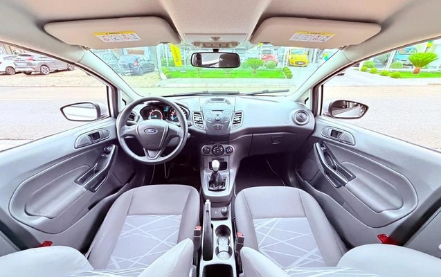 imagem-https://www.socarrao.com.br/sc-vehicle-images-prod/4434940/1792785686104-8601802_4_B_324aca9119.jpeg