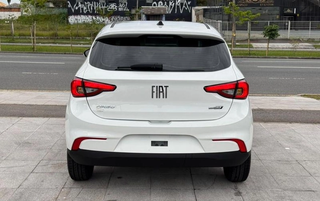 imagem-https://www.socarrao.com.br/sc-vehicle-images-prod/4434993/1792786170230-8598559_1_B_1de059104e.jpeg