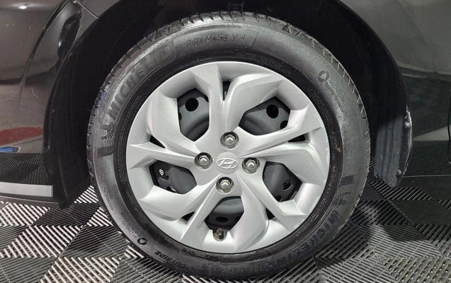 imagem-https://www.socarrao.com.br/sc-vehicle-images-prod/4435083/1793132242746-8600637_15_B_4f02c05ddc.jpeg