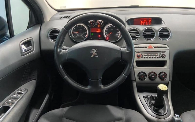 imagem-https://www.socarrao.com.br/sc-vehicle-images-prod/4435105/1792786677547-8584441_17_B_3583588f49.jpeg