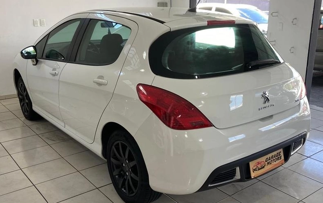 imagem-https://www.socarrao.com.br/sc-vehicle-images-prod/4435111/1792786760347-8580653_6_B_1b04f58d0d.jpeg