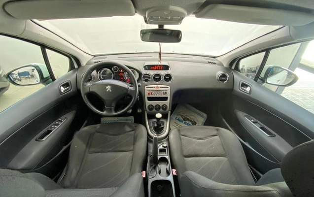imagem-https://www.socarrao.com.br/sc-vehicle-images-prod/4435111/1792786760348-8580653_6_B_9b31c557b7.jpeg