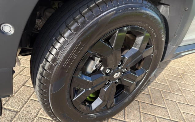 imagem-https://www.socarrao.com.br/sc-vehicle-images-prod/4435112/1792786762226-ODhlM2YxOGMtMTNjNS00ZDUwLTlmNTAtMWM4NTE3NTA3N2JmLmpwZWc.jpeg