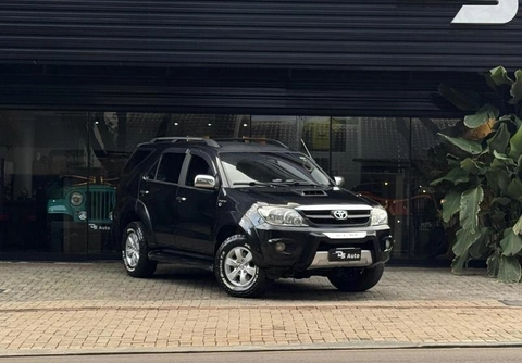 Toyota Hilux SW4 2008 Preto — foto 1 de 3