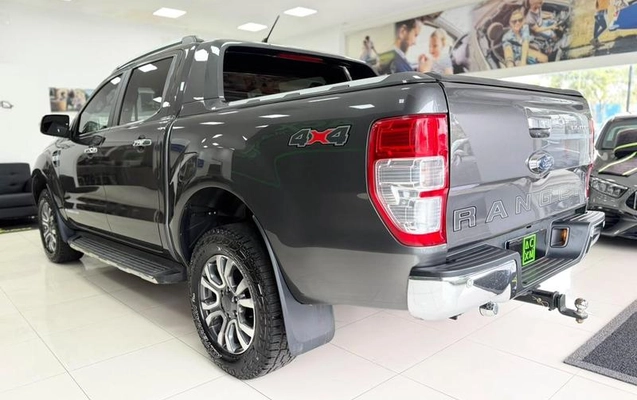 imagem-https://www.socarrao.com.br/sc-vehicle-images-prod/4435121/1792789907217-8589482_4_B_edc0ace981.jpeg