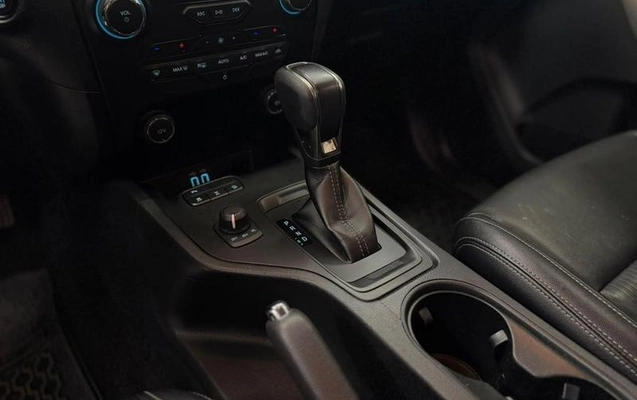 imagem-https://www.socarrao.com.br/sc-vehicle-images-prod/4435121/1792789907228-8589482_9_B_fd22bf6bbc.jpeg