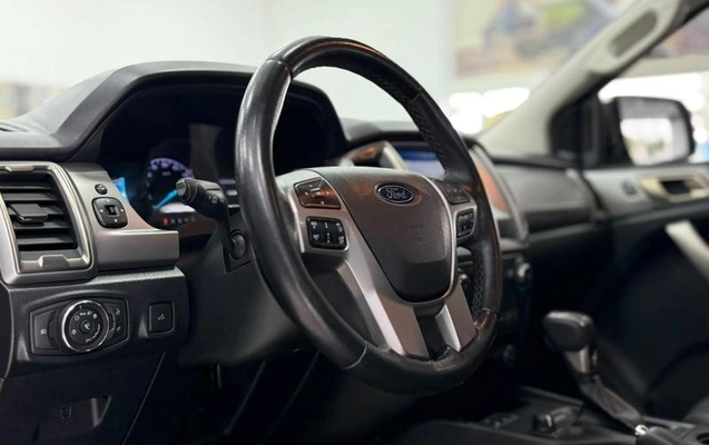 imagem-https://www.socarrao.com.br/sc-vehicle-images-prod/4435121/1792789907229-8589482_10_B_9b5fe81c6b.jpeg