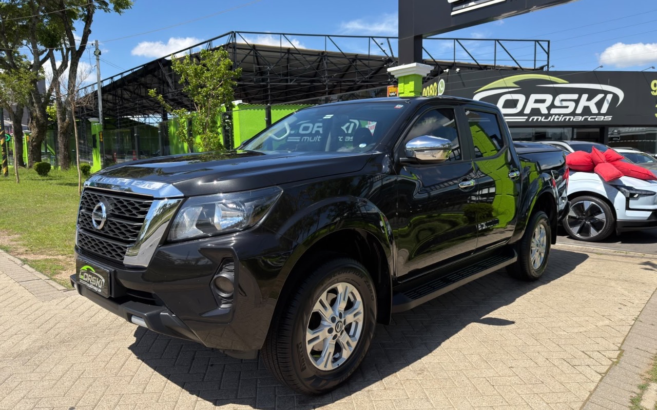 Nissan Frontier 2023 Preto — foto 1 de 3