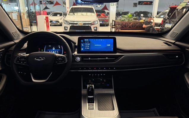 imagem-https://www.socarrao.com.br/sc-vehicle-images-prod/4435198/1792787348359-NDAyOGRlYjItYWJlNS00OWI5LWI3MjUtNDY4NDdkMDVjZWQzLmpwZWc.jpeg