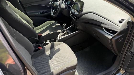 imagem-https://www.socarrao.com.br/sc-vehicle-images-prod/4435212/1792787439137-chevrolet-onix-1.0-flex-plus-lt-manual-wmimagem16573519167.jpg