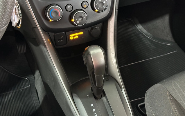 imagem-https://www.socarrao.com.br/sc-vehicle-images-prod/4435238/1792787631489-ccacc95ef83e4c8db34fd290b219c3b1_1792787544904.jpg
