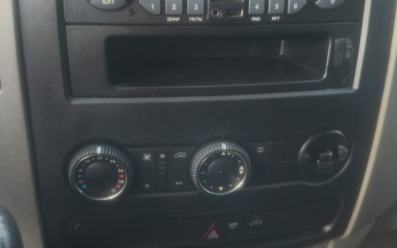imagem-https://www.socarrao.com.br/sc-vehicle-images-prod/4435239/1792788118262-V2hhdHNBcHAgSW1hZ2UgMjAyNi0xMC0xNiBhdCAwNy4zMy41Mi5qcGVn.jpeg