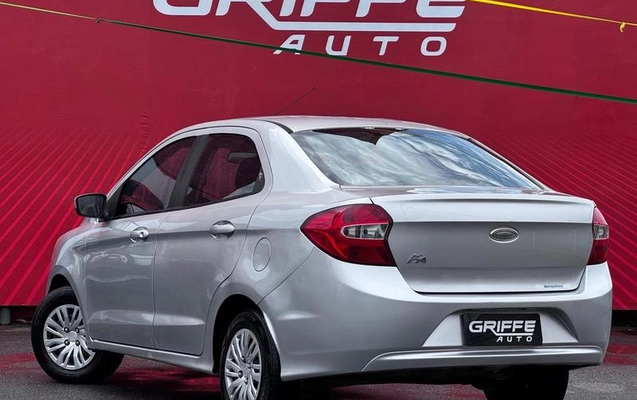 imagem-https://www.socarrao.com.br/sc-vehicle-images-prod/4435240/1792787680892-8532655_5_B_e64dba4598.jpeg