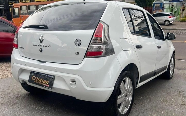 imagem-https://www.socarrao.com.br/sc-vehicle-images-prod/4435244/1792787819221-8602168_1_B_64a629bc95.jpeg