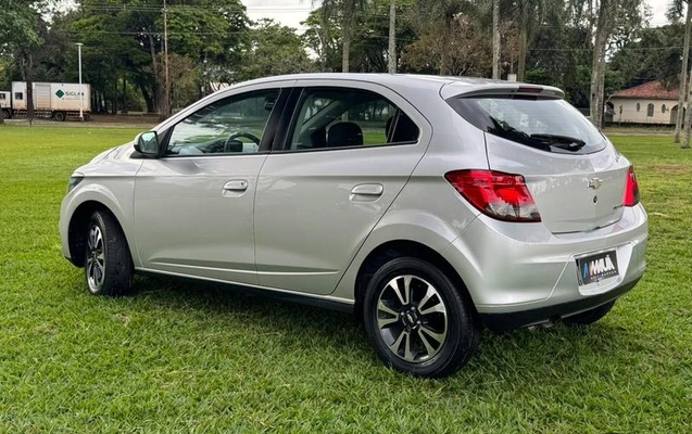 imagem-https://www.socarrao.com.br/sc-vehicle-images-prod/4435246/1792787780718-8602165_8_B_367bb907b8.jpeg