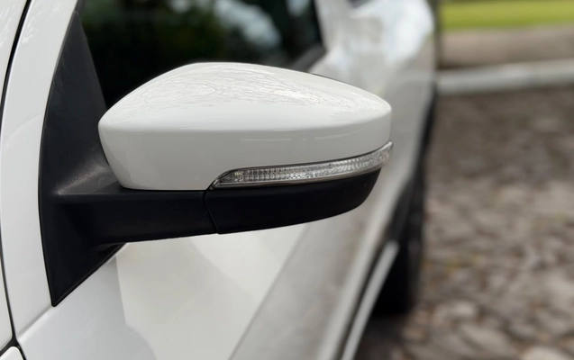 imagem-https://www.socarrao.com.br/sc-vehicle-images-prod/4435247/1792788734700-2e6dd3ff-fa8c-453d-b120-66be145ccefa.jpg