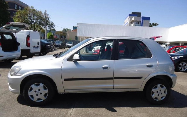 imagem-https://www.socarrao.com.br/sc-vehicle-images-prod/4435251/1792787822651-7737416_1_B_27771f380d.jpeg