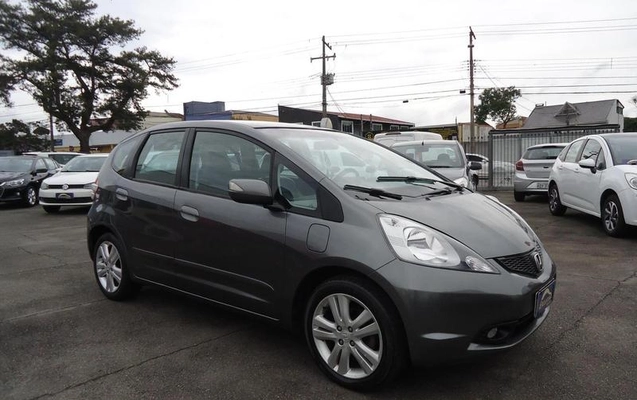 imagem-https://www.socarrao.com.br/sc-vehicle-images-prod/4435260/1792787848578-8472622_6_B_06f8241b1c.jpeg