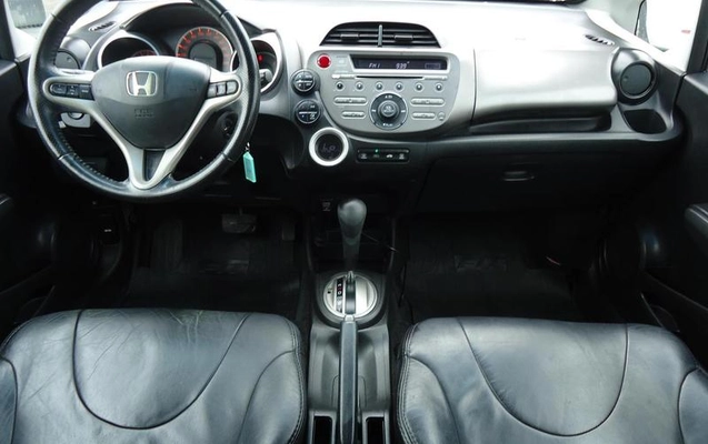 imagem-https://www.socarrao.com.br/sc-vehicle-images-prod/4435260/1792787848581-8472622_8_B_4be7a8e6a3.jpeg