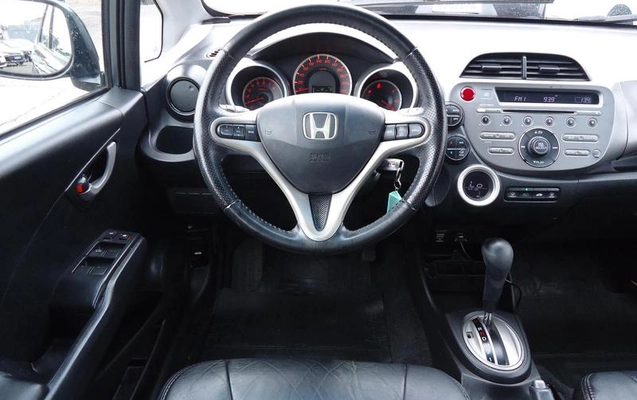 imagem-https://www.socarrao.com.br/sc-vehicle-images-prod/4435260/1792787848584-8472622_9_B_c408a45e1c.jpeg