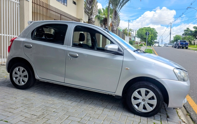 imagem-https://www.socarrao.com.br/sc-vehicle-images-prod/4435334/1792788345847-5a08f6b7-2f10-4047-aacd-f7903f117683.jpeg