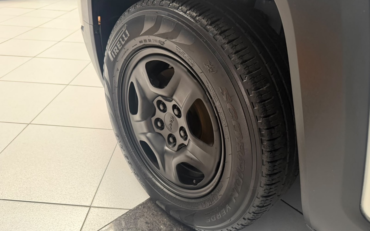 imagem-https://www.socarrao.com.br/sc-vehicle-images-prod/4435374/1792788611828-ZDZiZTUxMzMtMGNmYS00Y2UwLThiNmYtMTZmZWE2ZTFjZDAwLmpwZWc.jpeg