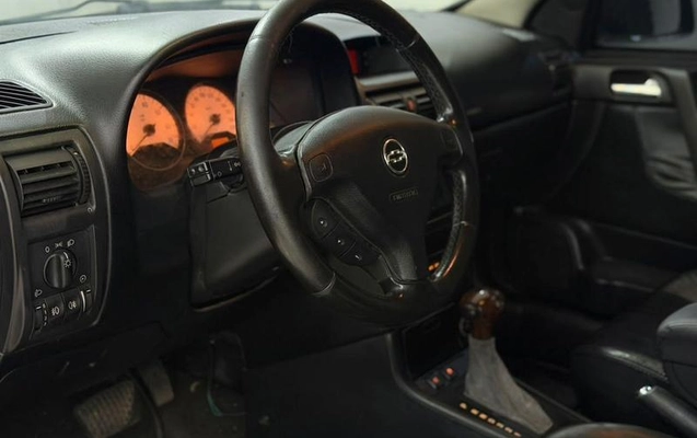imagem-https://www.socarrao.com.br/sc-vehicle-images-prod/4435378/1792852708955-8602278_12_B_6619c78657.jpeg