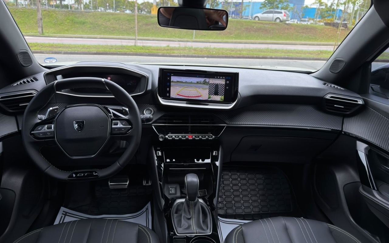 imagem-https://www.socarrao.com.br/sc-vehicle-images-prod/4435412/1792788818112-Zjk5MGMzMGItYmE3NS00MTlkLWI5YmEtNDY1MjhmMzE5ZDBmLmpwZWc.jpeg
