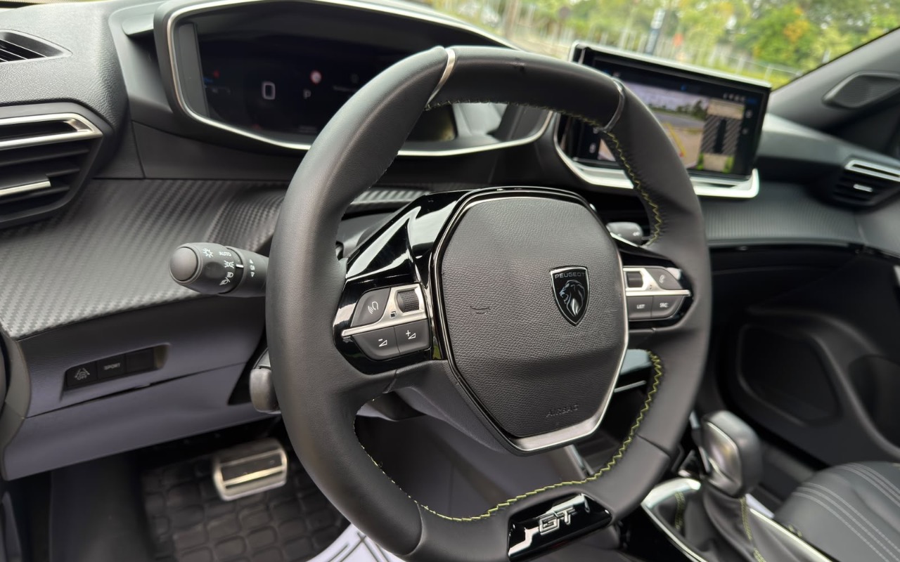 imagem-https://www.socarrao.com.br/sc-vehicle-images-prod/4435412/1792788818228-N2QwZTQ5N2EtZDU2OC00ZDljLTg3ZTEtMjJkZmY3YzA2MDM4LmpwZWc.jpeg
