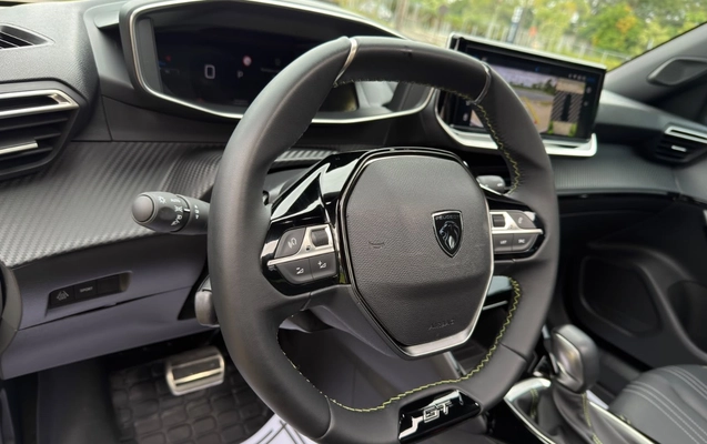 imagem-https://www.socarrao.com.br/sc-vehicle-images-prod/4435412/1792788818228-N2QwZTQ5N2EtZDU2OC00ZDljLTg3ZTEtMjJkZmY3YzA2MDM4LmpwZWc.jpeg