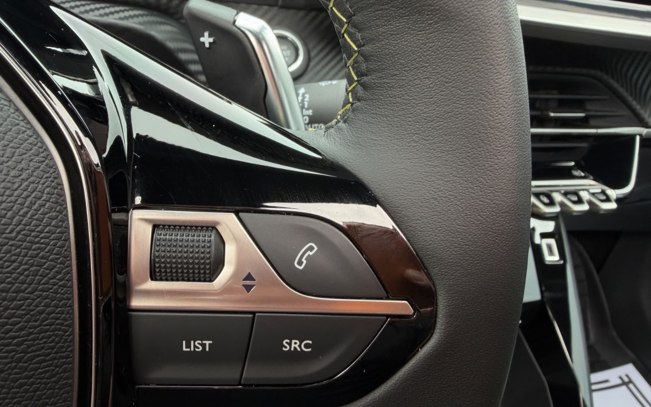 imagem-https://www.socarrao.com.br/sc-vehicle-images-prod/4435412/1792788818687-OTgyYTFhNzUtMTNjNy00YzBjLWI3NmQtNzBmNTFhNjFmNTcxLmpwZWc.jpeg