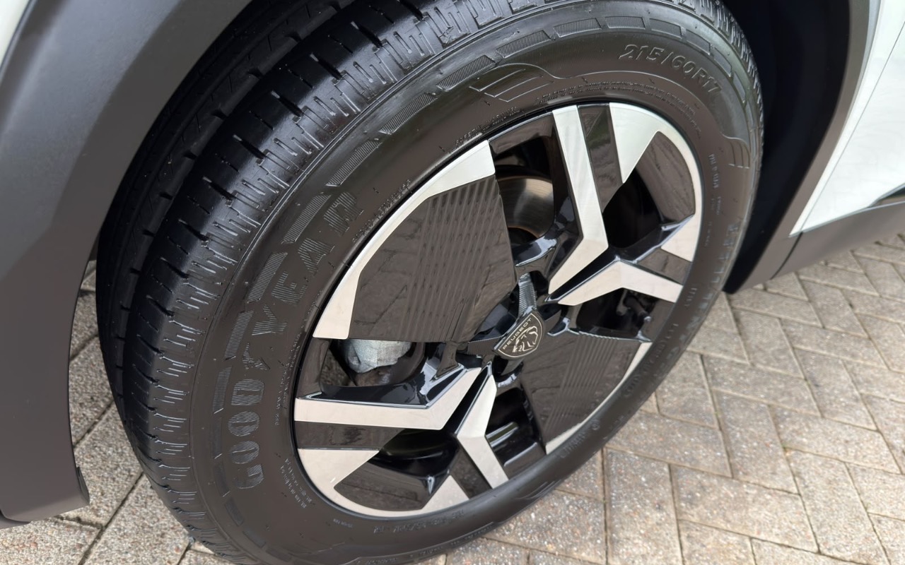imagem-https://www.socarrao.com.br/sc-vehicle-images-prod/4435412/1792788818830-YzQzOGNjODctYjEyYy00NzZmLTg0ZDctNmUzMTgzYjdiNTdlLmpwZWc.jpeg