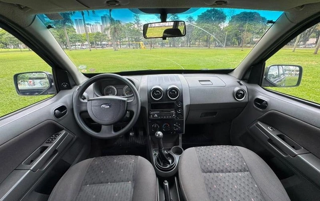 imagem-https://www.socarrao.com.br/sc-vehicle-images-prod/4435453/1792789044610-8584563_4_B_40d89e7455.jpeg