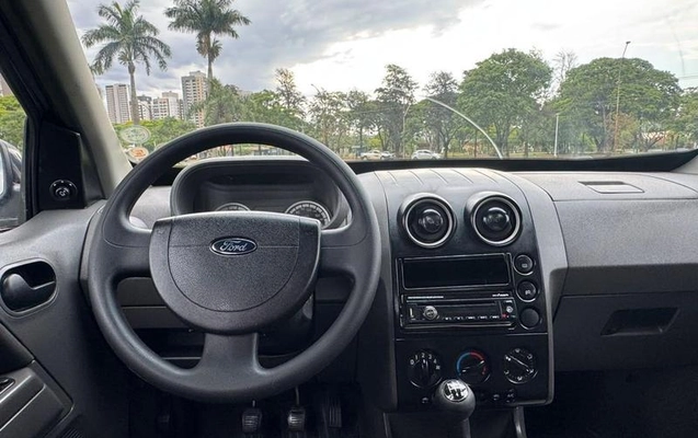 imagem-https://www.socarrao.com.br/sc-vehicle-images-prod/4435453/1792789044614-8584563_4_B_f84c691443.jpeg