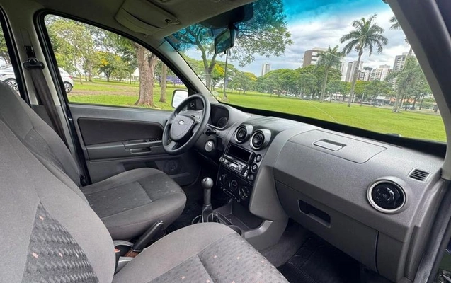 imagem-https://www.socarrao.com.br/sc-vehicle-images-prod/4435453/1792789044620-8584563_10_B_d0ff6994ff.jpeg