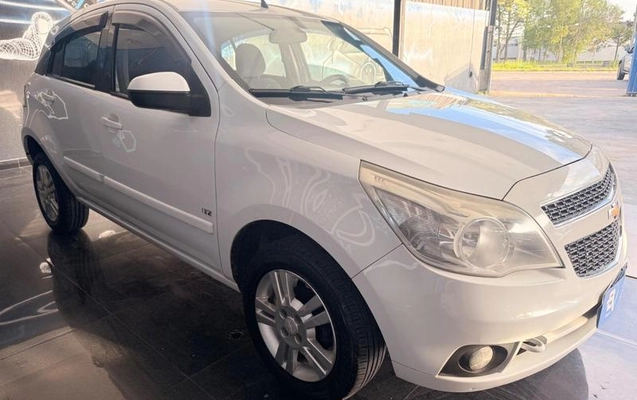 imagem-https://www.socarrao.com.br/sc-vehicle-images-prod/4435473/1792789196976-8570842_2_B_e74a586853.jpeg