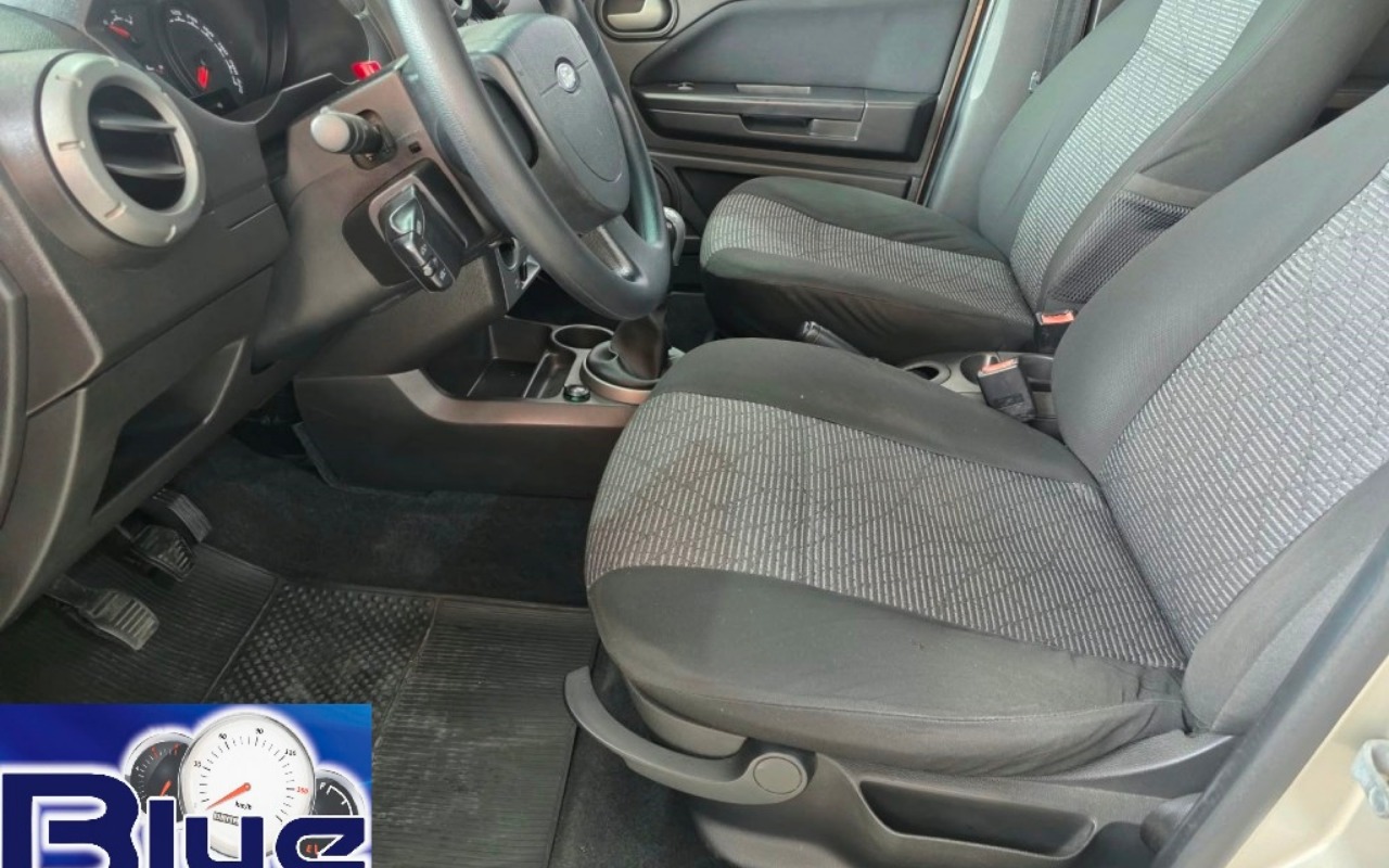 imagem-https://www.socarrao.com.br/sc-vehicle-images-prod/4435511/1792789565216-VUNPOC5qcGVn.jpeg