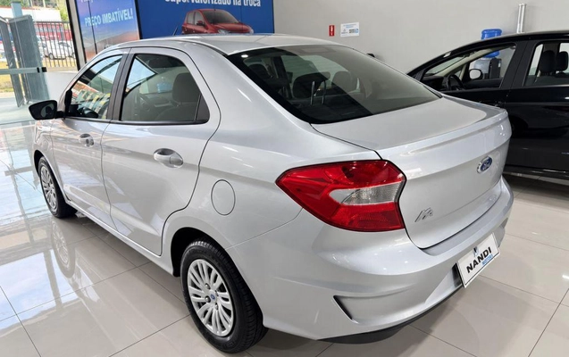 imagem-https://www.socarrao.com.br/sc-vehicle-images-prod/4435605/1792790246389-1239161.jpg