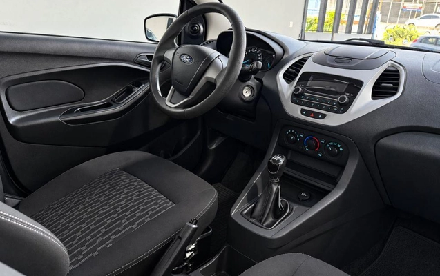 imagem-https://www.socarrao.com.br/sc-vehicle-images-prod/4435605/1792790246393-1239164.jpg