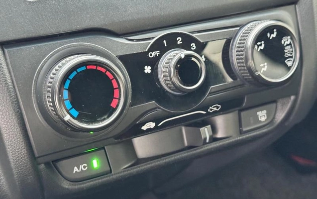 imagem-https://www.socarrao.com.br/sc-vehicle-images-prod/4435611/1792790263268-8597883_15_B_6ae0295419.jpeg