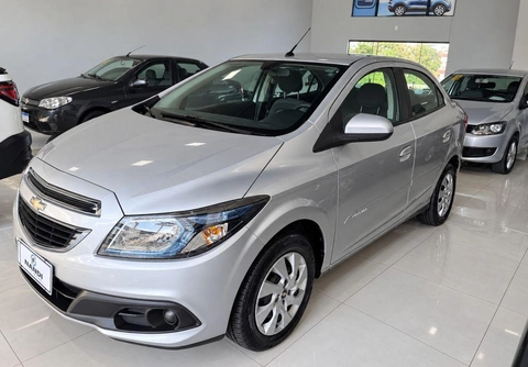 Chevrolet Prisma 2015 Prata — foto 1 de 3