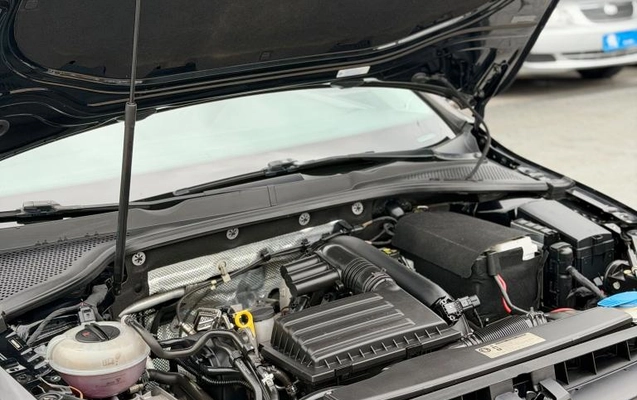 imagem-https://www.socarrao.com.br/sc-vehicle-images-prod/4435660/1792790885305-69436adbd0dfc7995.jpg