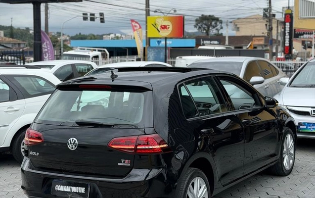 imagem-https://www.socarrao.com.br/sc-vehicle-images-prod/4435660/1792790885306-69436adbd0e169275.jpg