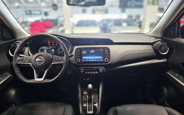 imagem-https://www.socarrao.com.br/sc-vehicle-images-prod/4435739/1792791310752-1_062935.jpg