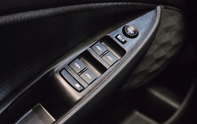 imagem-https://www.socarrao.com.br/sc-vehicle-images-prod/4435827/1792791563176-1_061719.jpg